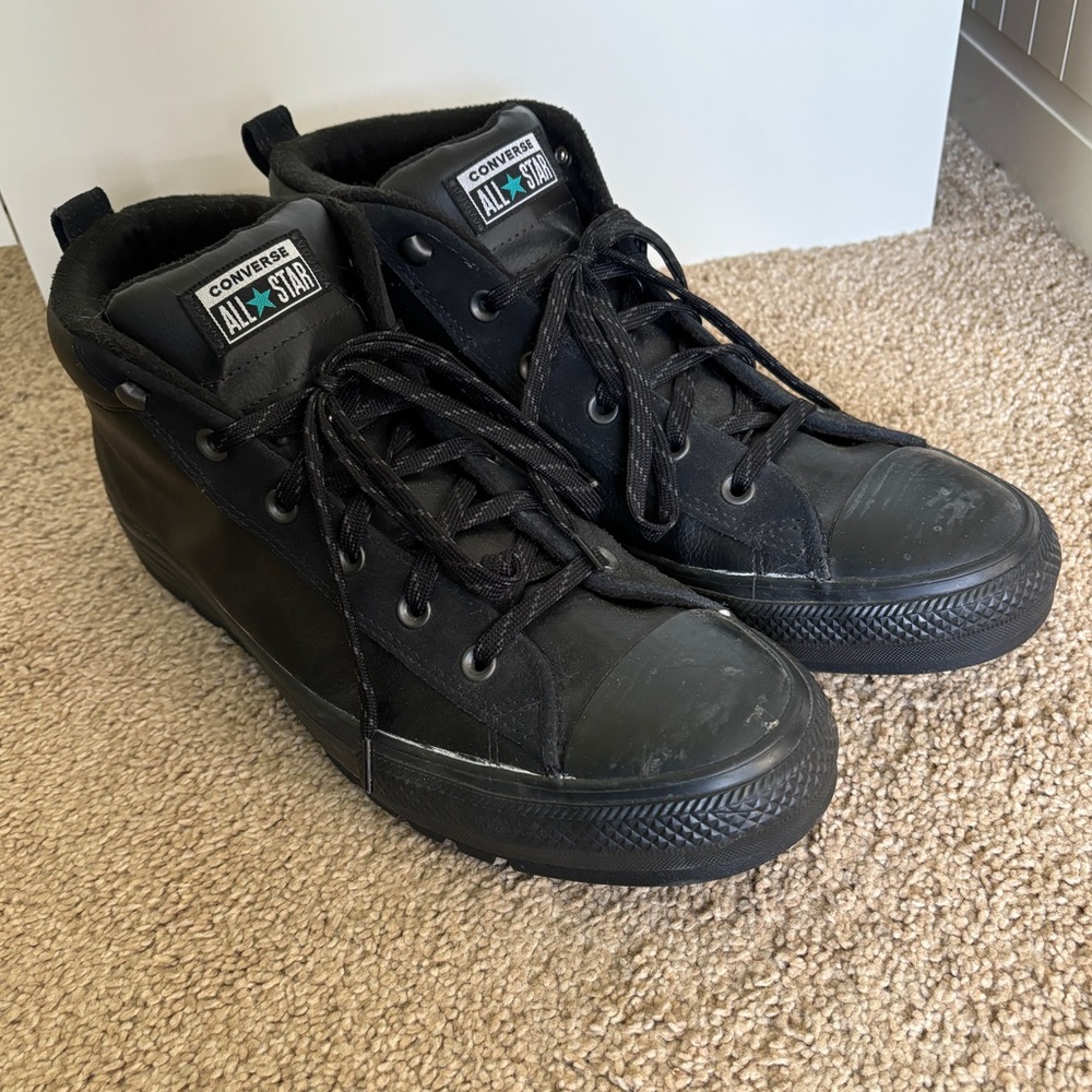 CONVERSE Unisex-Adult Chuck Taylor All Star Leather Street Mid Top Sneaker BLACK
